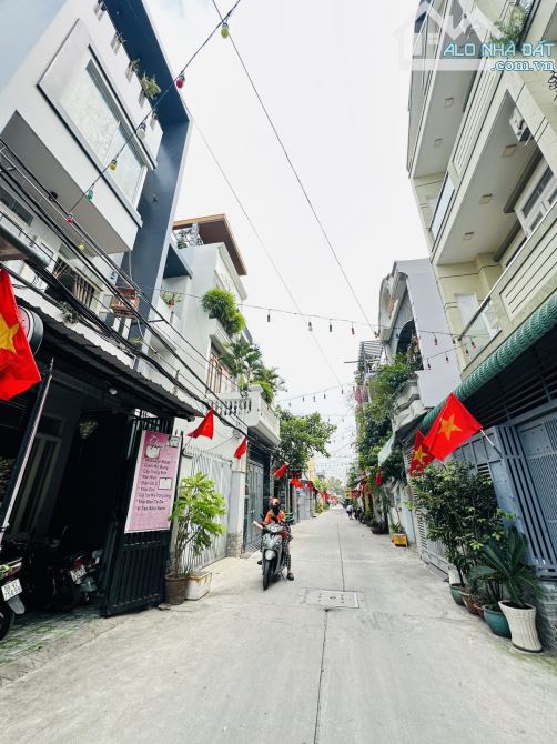 Hẻm Xe Tải Thông - 2 Tầng - SHR - Nguyễn Văn Quá - ĐHT - Quận 12 - 1