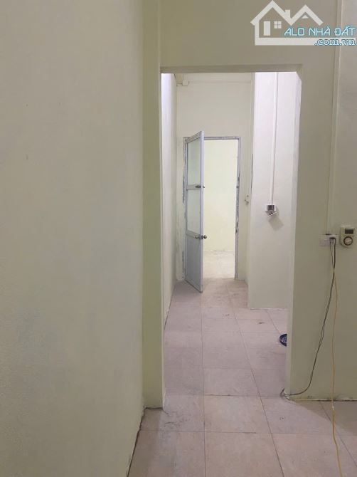 Cho thuê nhà ngõ phố Trần Duy Hưng, Trung Hoà, Cầu Giấy. DT 62m x 3 tầng, giá 11tr - 1