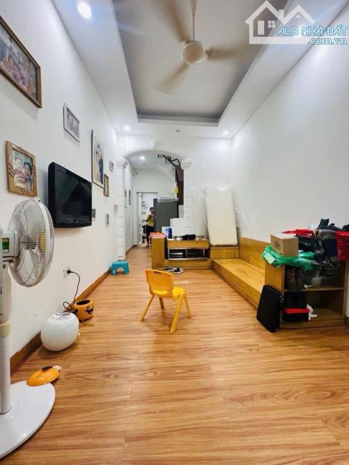 Bán Nhà Hoàng Hoa Thám Giá Đầu Tư Dân Xây DT 47m2×4Tầng Ở Sướng Đầu Tư Hợp Lý - 1