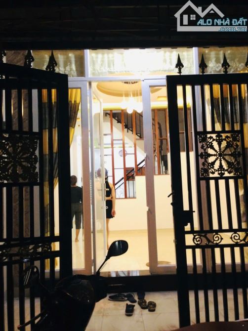 BÁN NHÀ CÁCH 50M RA MT NGUYỄN VĂN LINH,HUỲNH TẤN PHÁT,QUÂN 7, 3 TẦNG,69M2-GIÁ 6.8 TỶ - 1