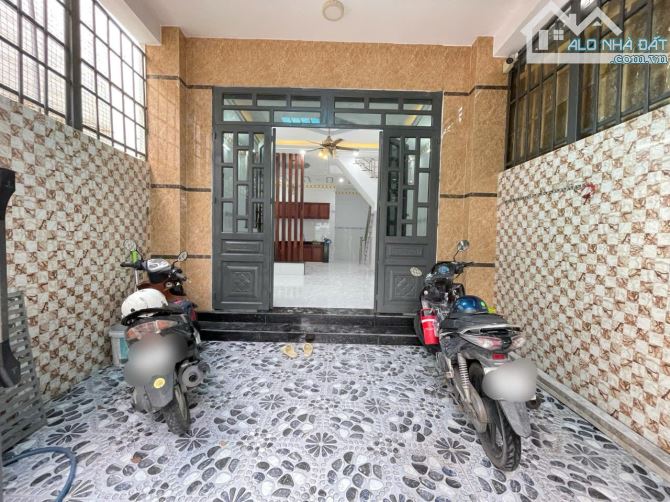 Nhà gần Big C Dĩ An, 1 trệt 1 lầu 2PN sổ riêng, đường ô tô, 2753 Đông Hoà, Dĩ An - 1