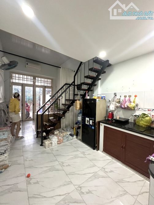 HƠN 3.5 TỶ SỞ HỮU NHÀ ĐẸP 45M2 -HẺM XE TẢI THÔNG NGAY PHẠM ĐĂNG GIẢNG & LÊ TRỌNG TẤN - SHR - 1