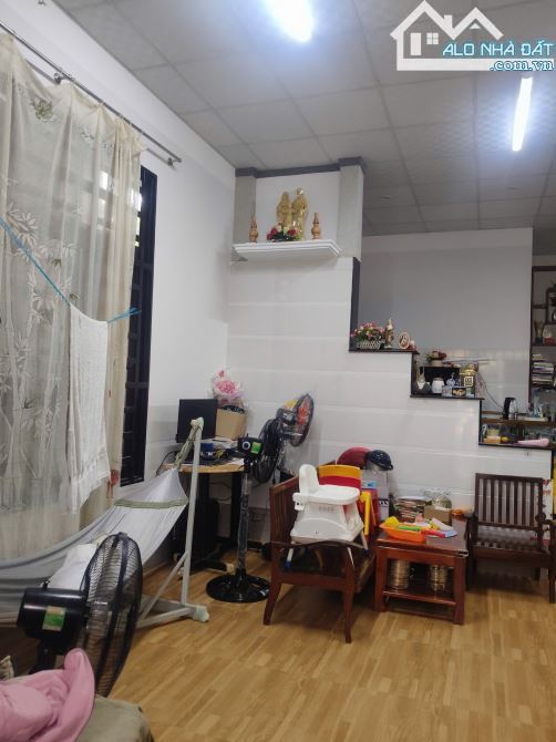 MỘT LÔ ĐẤT MẶT TIỀN ĐƯỜNG TRẦN HƯNG ĐẠO - NGÃ GIAO -CHÂU ĐỨC  VT HCM  MỘT LÔ ĐẤT CHỦ GỬI E - 1