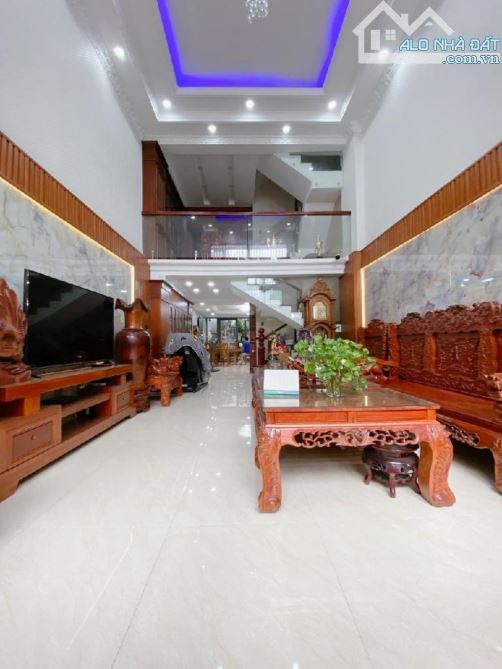 🌹🌹CHỦ - HÀNG HIẾM - KHU QUÂN ĐỘI PHÂN LÔ - SÁT SÂN BAY - TÂN BÌNH - 1