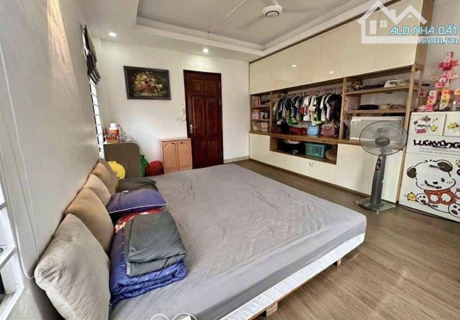 Bán nhà dân xây 40m2 x 3 tầng, nhỉnh 5 tỷ, ngay Tự Khoát - Ngũ Hiệp, gần Vũ Lăng - 1