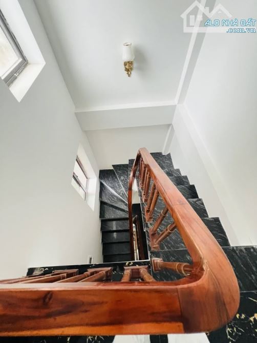 Trương Định- Mới Koong -42m- 5 tầng thang máy-8.5 tỷ- gần ô tô - 1
