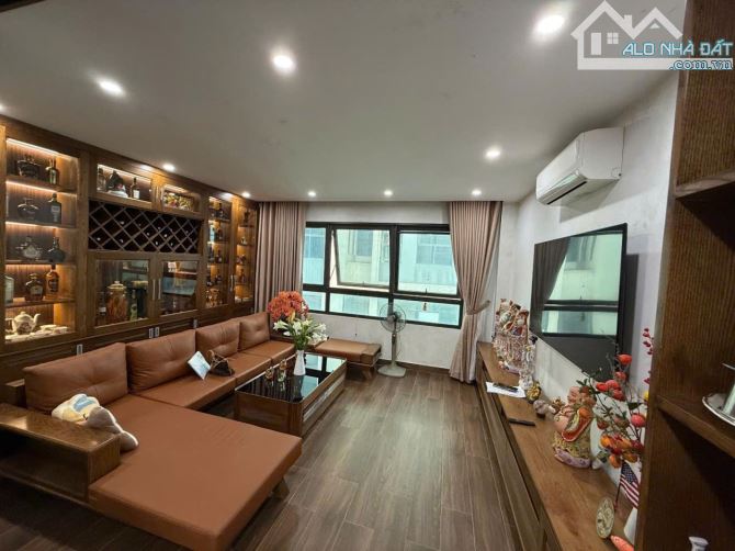 🌟 SIÊU PHẨM LÔ GÓC – NHÀ ĐẸP TRUNG TÂM CẦU GIẤY – Ô TÔ ĐỖ CỔNG – 42m2 CHỈ 10 TỶ 🌟 - 1