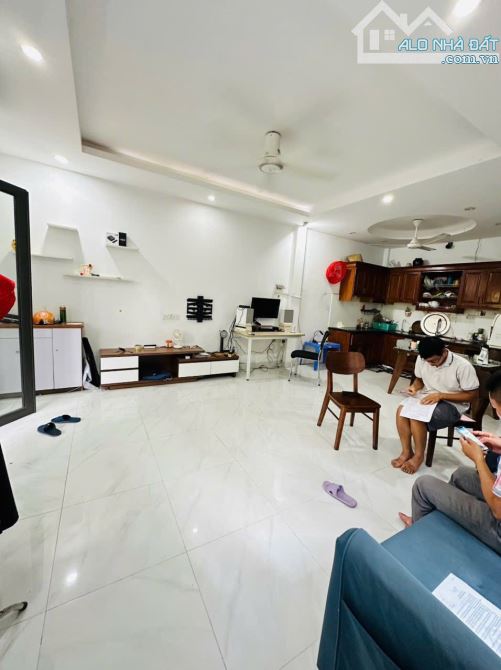 Bán Nhà Tây Mỗ, Dân Xây, Lô Góc 2 Thoáng, View Hồ Thôn nên thoáng, 37m2, 4 Tầng, 6.15 Tỷ - 1