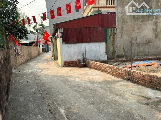 Nam Hồng – Đông Anh: Lô đất đẹp full TC, tiện ích vây quanh – Tiềm năng có 1-0-2 để an cư - 1