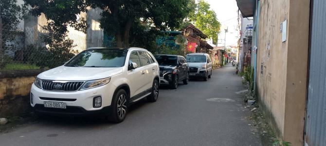KIÊU KỴ / Lô góc đẹp / ô tô tránh / Nhà C4 đang cho thuê 137M / 6M Tiền / 13 tỷ - 1