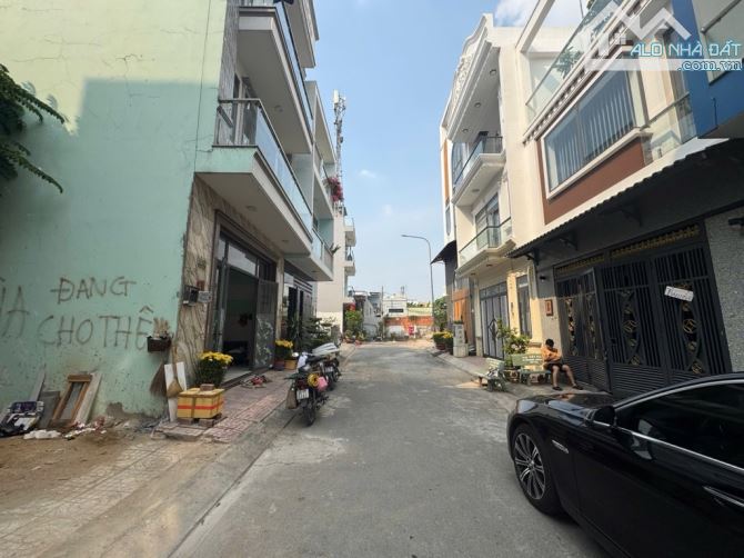 BÁN ĐÂT HÔ VĂN LONG NGANG 5,5 x9 HẺM RỘNG Ô TÔ TÂN NƠi CHỈ 4TYr - 1