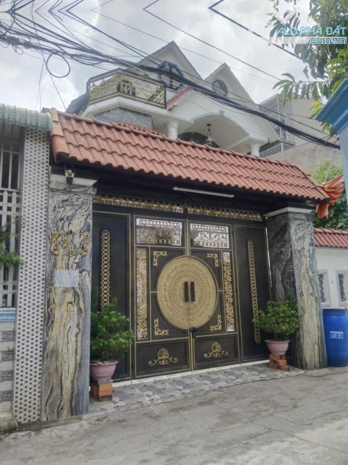 Gấp bán giảm 5,2 tỷ còn 17,8 tỷ - 3 tầng 375m2 12x32,5 nỡ hậu - HXH thông Phan Văn Hớn Q12 - 1