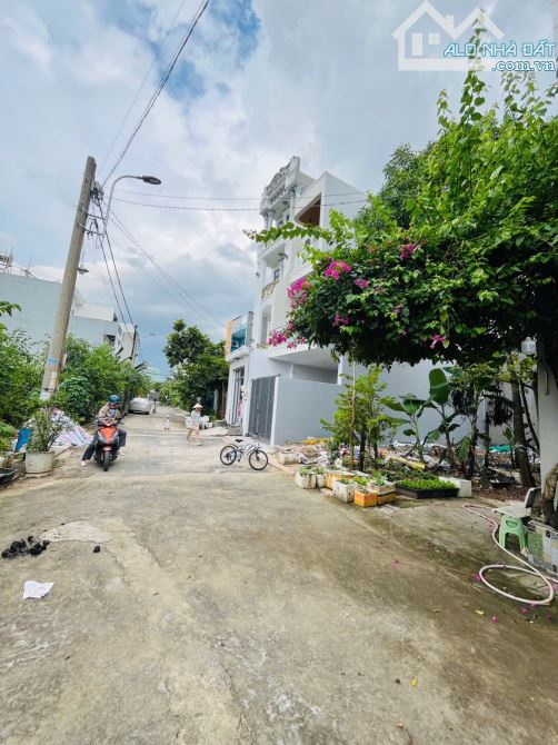 🔥KHU PHÂN LÔ ĐƯỜNG SỐ 1 LONG TRƯỜNG Q9, HẺM Ô TÔ 51m2-THỔ CƯ, SHR, CHỈ 3,Tỷ ( còn bớt ) - 1