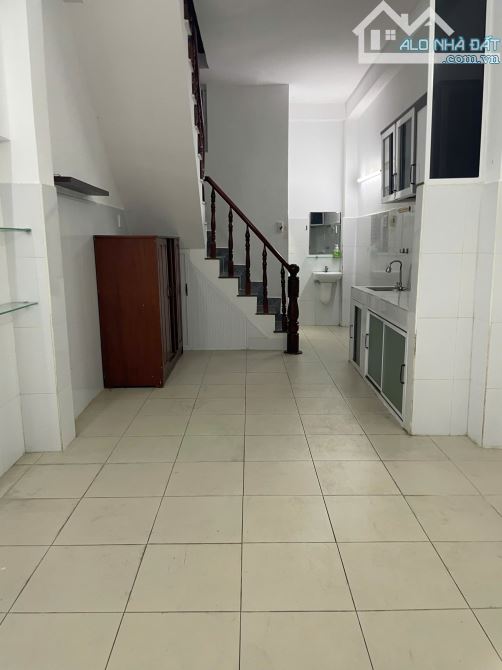 BÁN NHÀ ĐƯỜNG VĨNH VIỄN – NGUYỄN DUY DƯƠNG QUẬN 10 - 3 TẦNG   + Diện tích  : 35m2 - 12