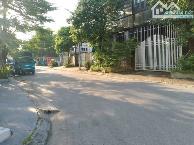 PHÂN LÔ ĐẸP, Ô tô tải tránh, Vỉa hè kinh doanh chất 277M – 13M Tiền – 20 tỷ - 12