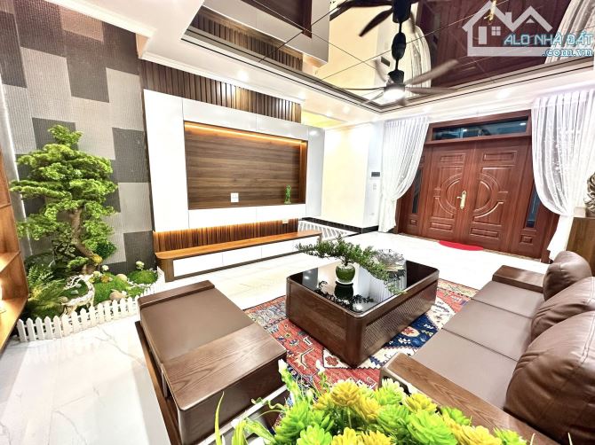 Chính chủ bán nhà 5 tầng, thang máy,45m,ô tô đỗ cổng, ở sướng, kinh doanh đỉnh cao, Kim Mã - 15