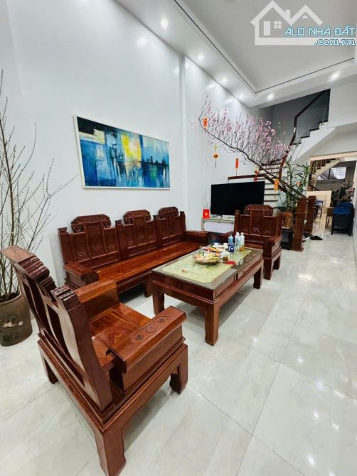 Bán nhà Tạ Quang Bửu-đẹp dân xây 4 tầng- 79m2-oto đỗ sát cửa- cho thuê-kinh doanh với dòng - 15