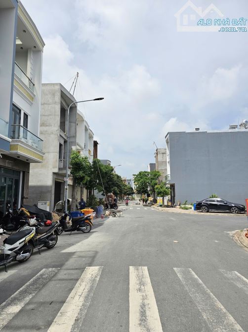 4Tỷ600 🔥👉 Nhà Hoàn Công, Trục Chính KDC Lê Phong đường Phan Đình Giót, gần Liên Huyện - 17
