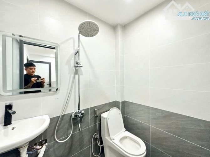 Bán nhà đẹp 4 tầng. Hẻm xe hơi 8m. Thông 2 chiều. Dt 4x18m. Nguyễn Thị Hương. Tt Nhà Bè - 19