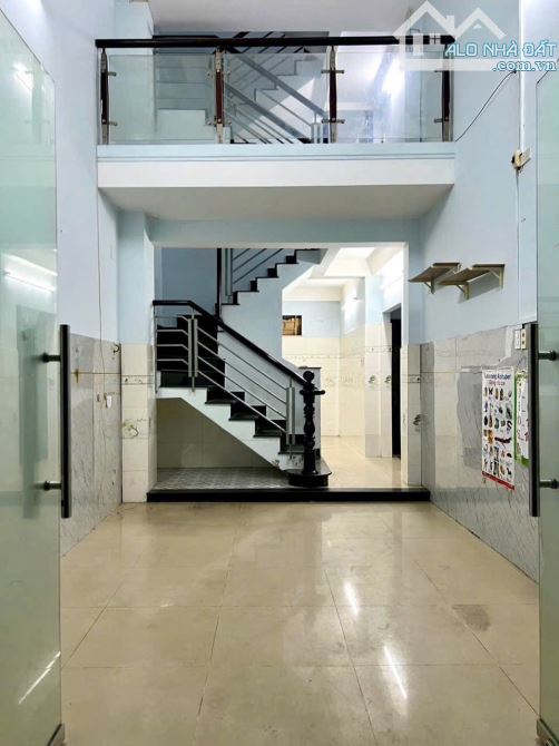 BÁN NHÀ GÓC 2 MẶT TIỀN - HIỆP THÀNH - QUẬN 12 - GIÁ 4ty150 - 2