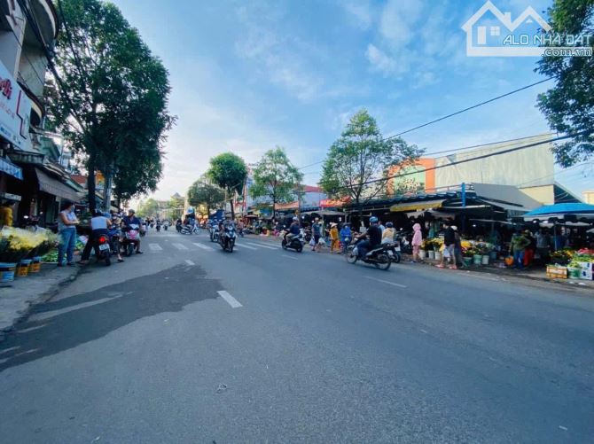 Hàng đẹp..Bán nhà mặt tiền Bùi Hữu Nghĩa, P. Biên Hoà. Ngang 17m 460m. SHR. Giá 18,5tỷ. - 2