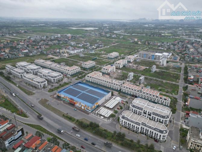 Chủ cần bán GẤP lô đất tại Phường Yên Thanh, Uông Bí, 25tr/m2 - 2