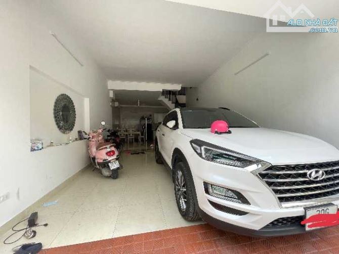 Thạch Bàn - Nhà đẹp - Ô tô - ĐƯờng thông - 2