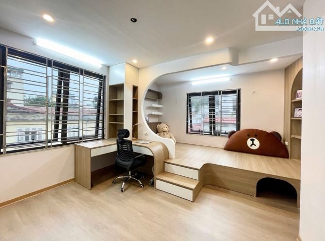 BÁN NHÀ PHỐ VIP - ĐÀO DUY TỪ- HOÀN KIẾM - LÔ GÓC SIÊU ĐẸP 33M2 - 5 TẦNG 4.5M MT - 16.8 TỶ - 2