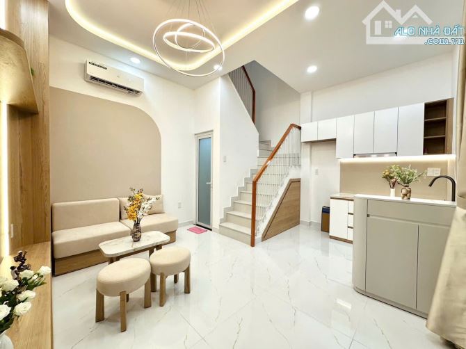 Siêu Phẩm Căn Góc Sau Căn Mặt Tiền Nguyễn Trọng Tuyển - Phú Nhuận - 22m² x 3 Tầng - 5,9 tỷ - 2