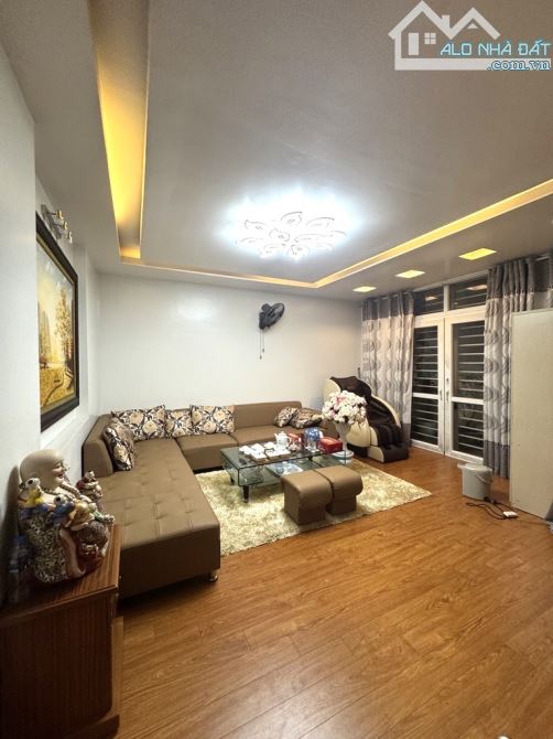 PHÂN LÔ LẠC TRUNG 75M2 - 2 Ô TÔ NGỦ TRONG NHÀ - Ô CHỜ THANG MÁY -23.9 TỶ - 2
