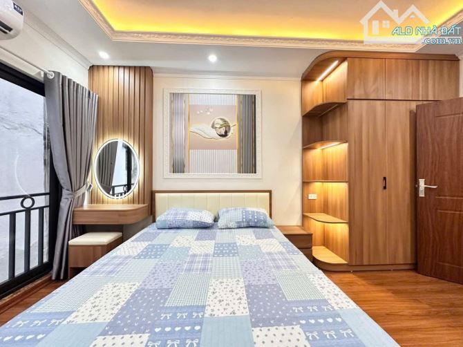 Bán Nhà Văn Cao, 6 Tỷ 5, DT 25m, 5 tầng, 3 ngủ, full nội thất ở ngay - 2