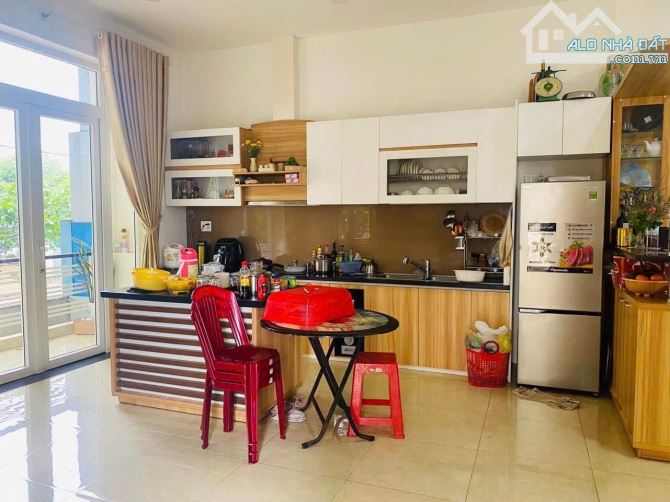 Căn góc 2 mặt tiền Phan Chu Trinh ngay chợ, 6x14m - 2