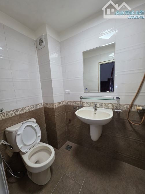 Phạm Tuấn Tài, 60m, Phân lô vỉa hè, 3 ô tô tránh, Kinh doanh tốt, Sổ vuông, Mặt tiền rộng - 2