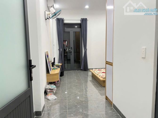 NHÀ Ở NGAY, 66m2, HẺM OTO VỈA HÈ, Hoàn Công, 4 ĐỒNG TL - 2