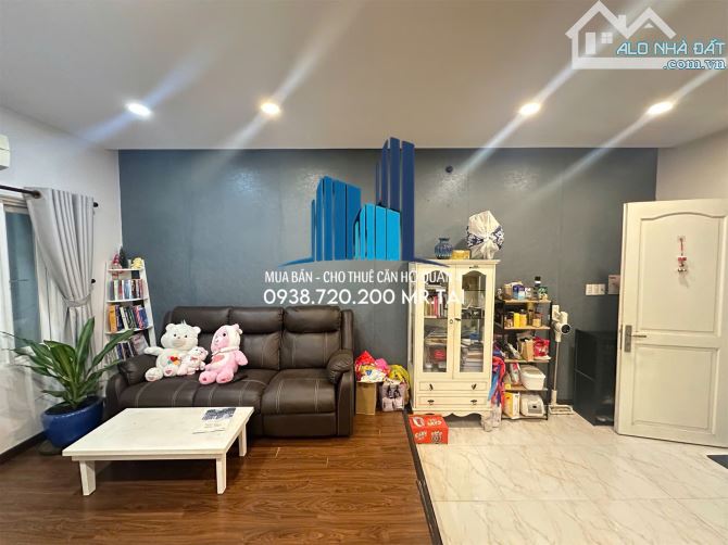 Bán chung cư Khánh Hội 2 - 75m2 2pn 2wc - Có nội thất - Giá 5,2 tỷ ( đã có sổ ) - 2