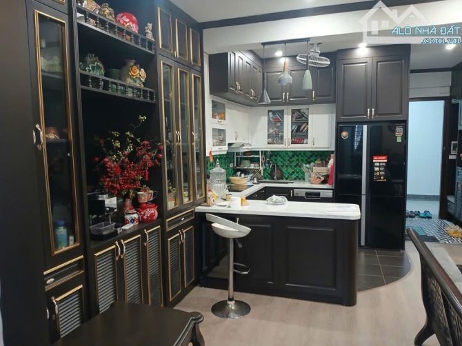 Bán căn hộ CCCC Nam Trung Yên 2 ngủ full nội thất lô góc, bếp rộng sẵn sổ 75m nhỉnh 5 tỷ - 2
