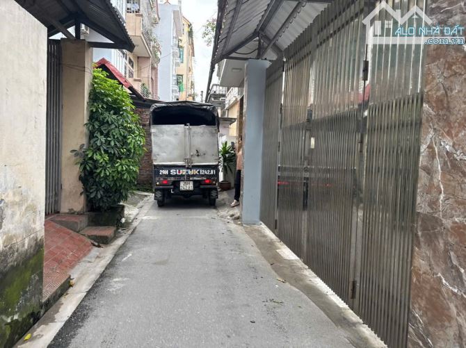 Nhà 6 Tầng Ngay Mặt Phố Vũ Xuân Thiều Vào 50m, Full Đồ - 7.x tỷ - 2