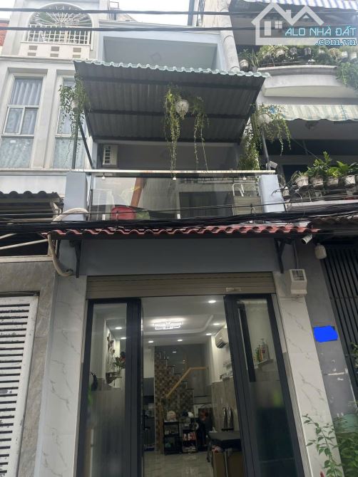Nhà đẹp Trường Chinh, hẻm xe hơi, 3 tầng, khu VIP, đủ công năng, đủ tiện ích, chỉ 5.x tỷ - 2