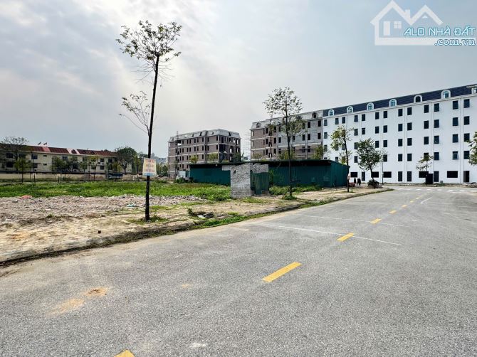 Bán lô làn 3  Quốc Lộ 1A , Dự Án 4,6 ha Thị Trấn Lim ,Tiên Du , Bắc Ninh. Giá 6 tỷ - 2