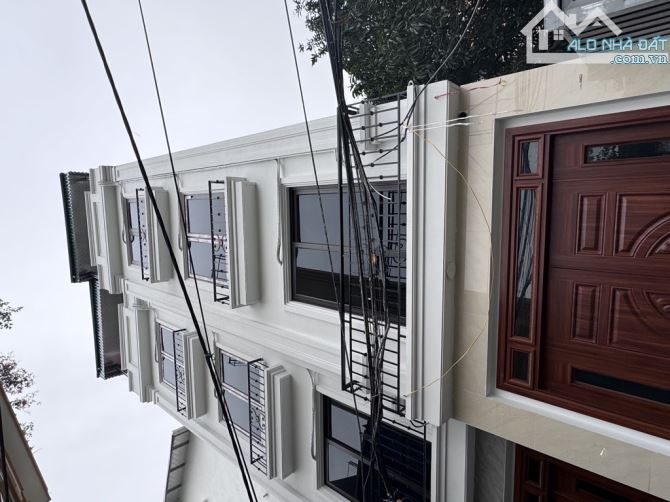 DI TRẠCH- HOÀI ĐỨC  NHÀ MỚI,33m2 -5T-4xx tỷ FULL NỘI THẤT, NGÕ THÔNG, BA GÁC ĐỖ TRƯỚC CỬ - 2