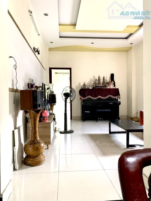 NHÀ MẶT TIỀN ĐƯỜNG 12 PHƯỚC BÌNH - CHỦ XÂY TÂM HUYẾT 3 TẦNG 94M2 - HOÀN CÔNG ĐỦ - 10.x TỶ - 2