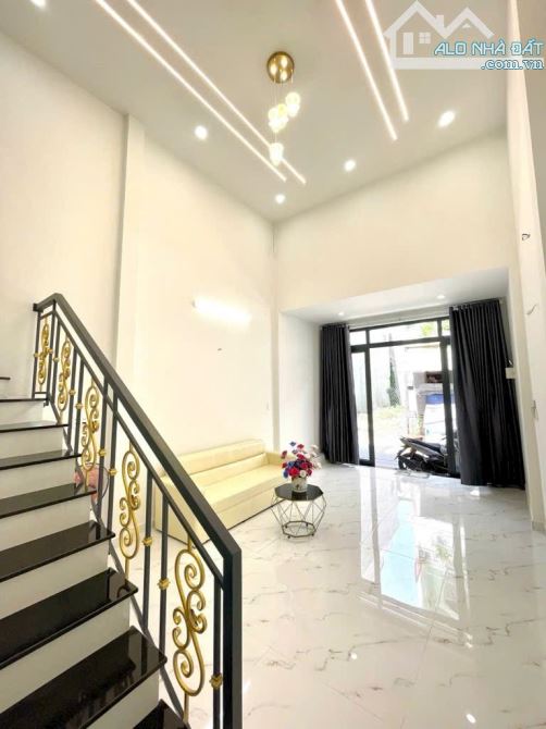 1/ CẠNH CHỢ GÒ XOÀI BÌNH TÂN - 52M2 - HẺM 6M THÔNG - 2 TẦNG 3PN MỚI ĐẸP - CHỈ HƠN 4 TỶ TL - 2