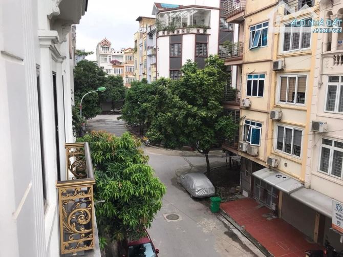 Bán Nhà Phú Diễn Lô Góc - Ngõ 2 ô tô tránh -  65m x 3,5 Tầng - MT 4.5m - 14.9 Tỷ - 2