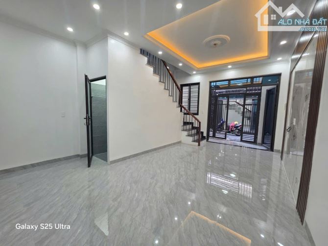 Bán nhà 3 tầng vị trí đẹp 40m2 ngang 5m - 2