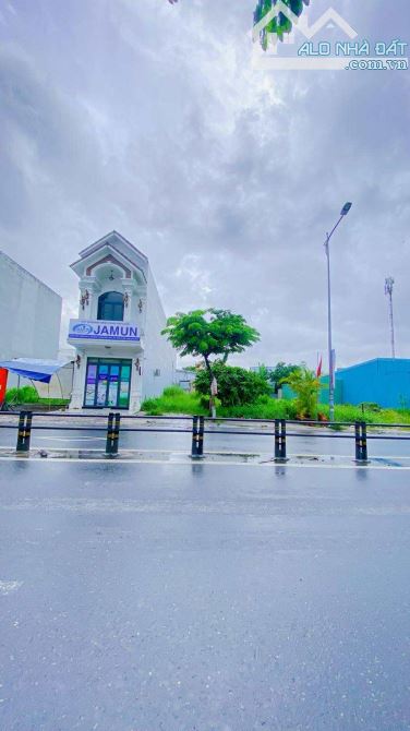 Bán đất 150 m2 mặt tiền Trần Hoàng Na - 2