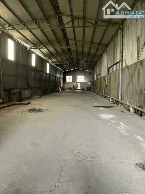 Cho thuê xưởng 800m2 Phan Văn Hớn, Q12 - 2
