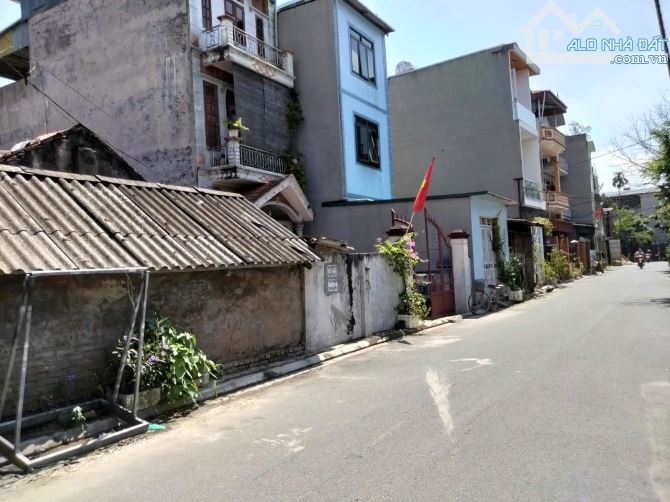 Siêu Phẩm CỔ BI/ 10.X tỷ/ 103 m2/ 4.9 M tiền/ Ô tô chánh - 2