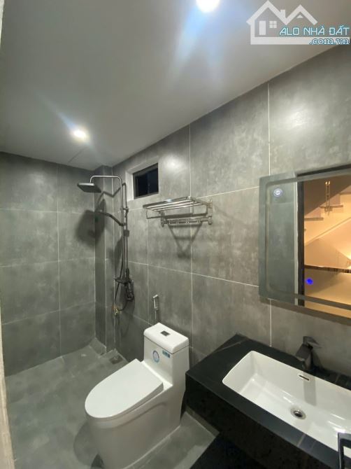 Bán nhà trong ngõ đường Giải Phóng - 2