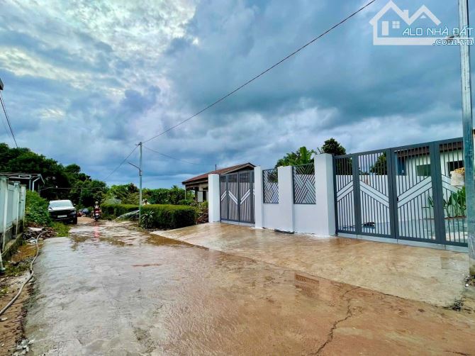 2 CĂN NHÀ LIỀN KỀ SAU CHỢ EAKAO  👉 Chỉ 1 tỷ 580 triệu/1 căn nhà mới 100% - 2