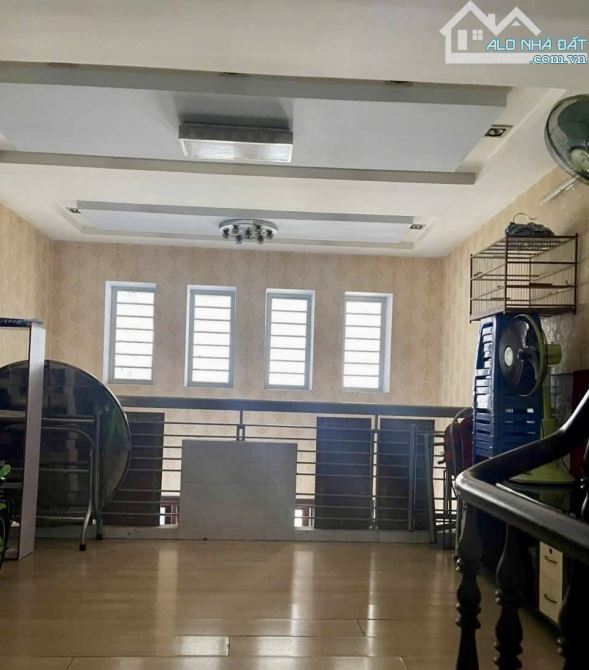 BÁN NHÀ DAU CĂN MẶT TIỀN THỐNG NHẤT P16 40M2 4TẦNG 3PN 5TỶ HƠN - 2